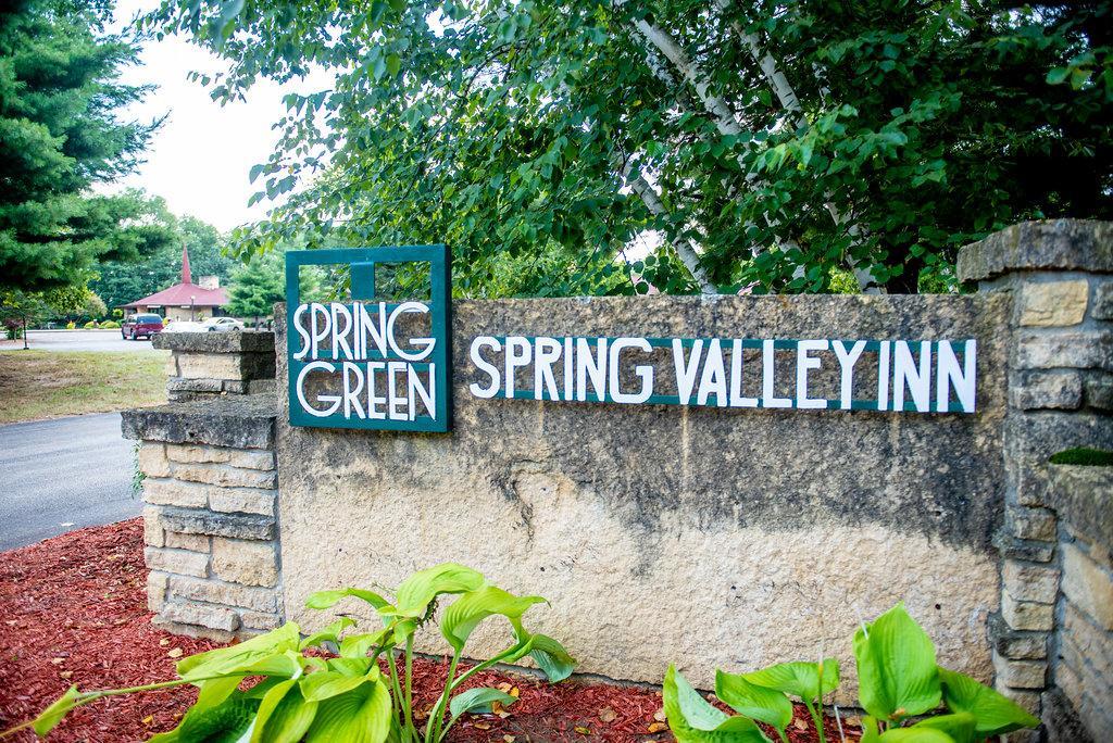 Spring Valley Inn Spring Green Exterior photo